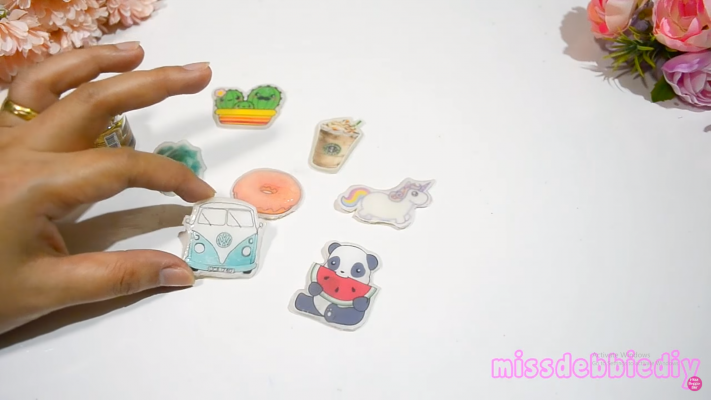 Tự làm những đồ vật trang trí đơn giản từ súng bắn keo