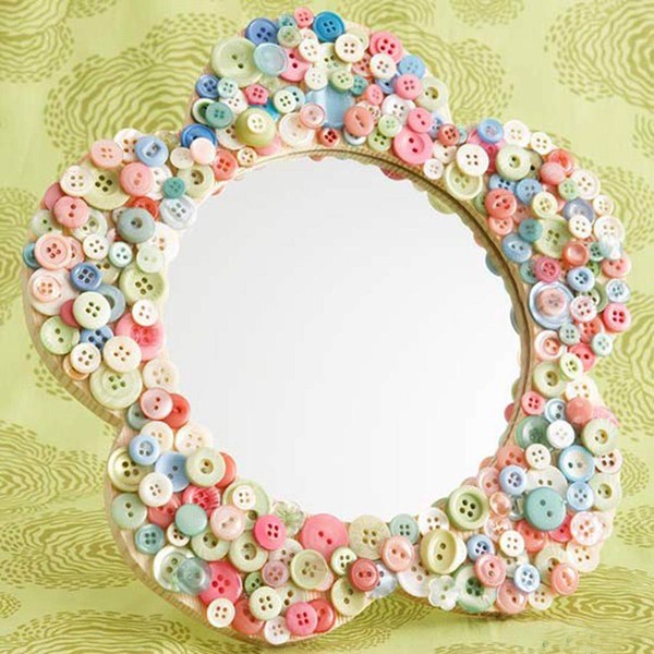 Thay áo mới cho gương treo tường bằng nguyên liệu làm đồ handmade