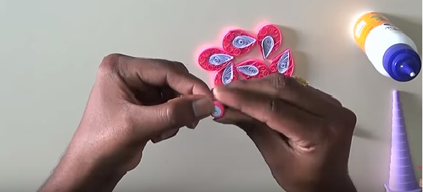 Làm thiệp độc đáo theo phong cách Quilling