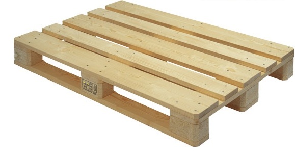 Góc vườn thêm xinh với xích đu dây thừng và pallet gỗ